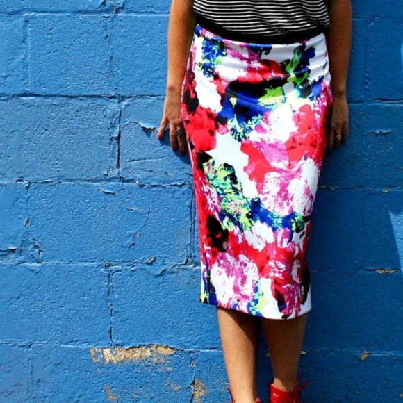 Milly Dresses & Skirts - Milly Floral midi skirt